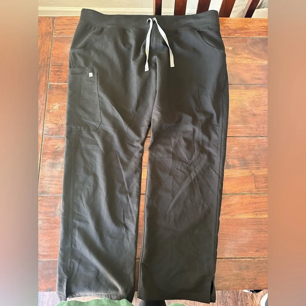 FIGS Technical Collection Kade Cargo Scrub Pants Black XXL Straight-Leg - Picture 2 of 9